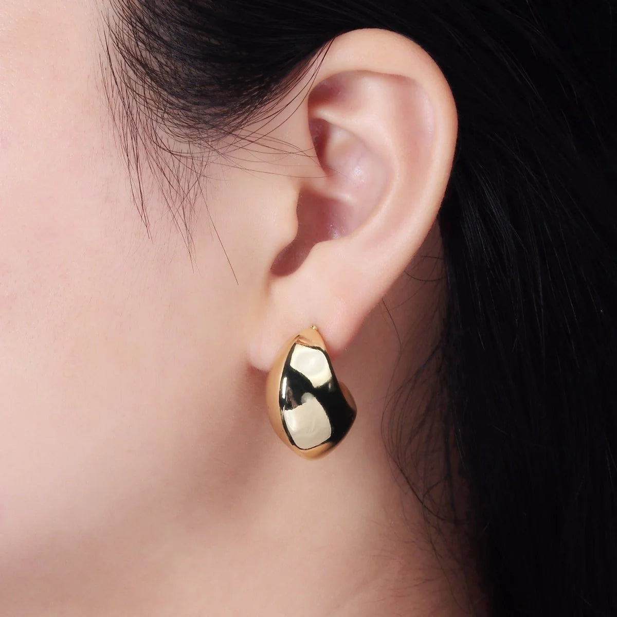 Uma Hoop Earring