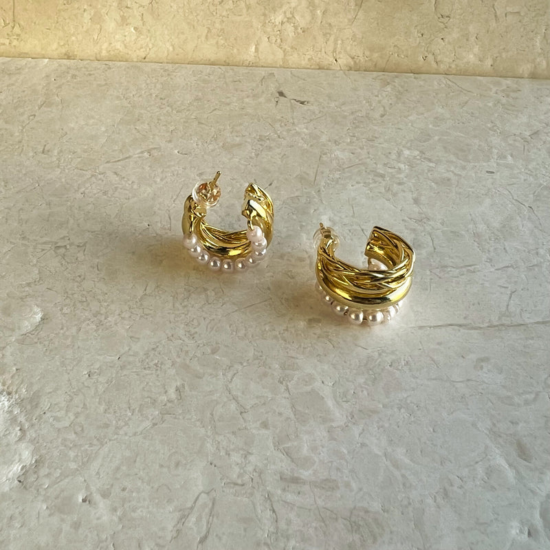 Camilla Hoops