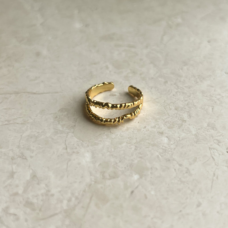Waves Ring
